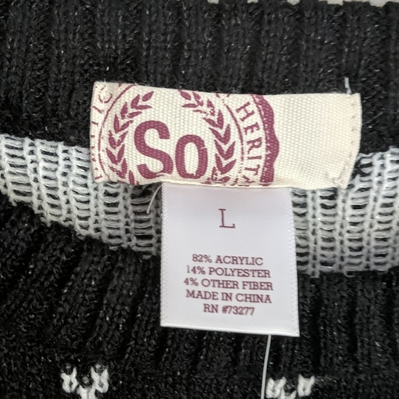 NWT SO Tribal Polar Bear Heart Sweater N11 - Picture 3 of 5